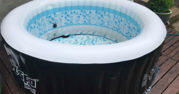 Aufblasbarer Whirlpool verliert Luft